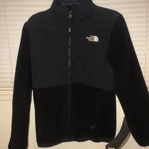 Black north face jacket